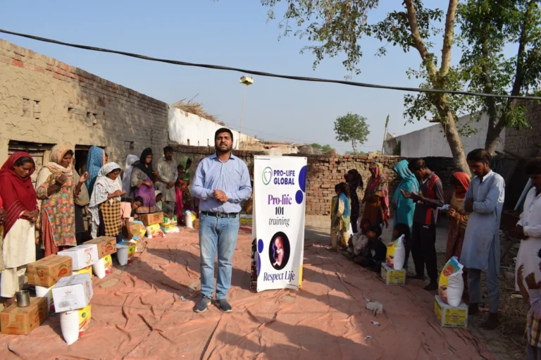 Lifesavers are Being Mobilized in Pakistan